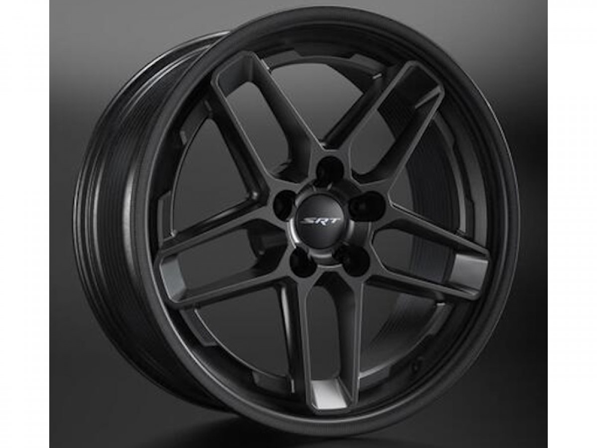 Mopar Performance Direct Connection D170 Carbon Fiber Wheel 18x8 Front With Center Cap TPMS And Lug Nuts