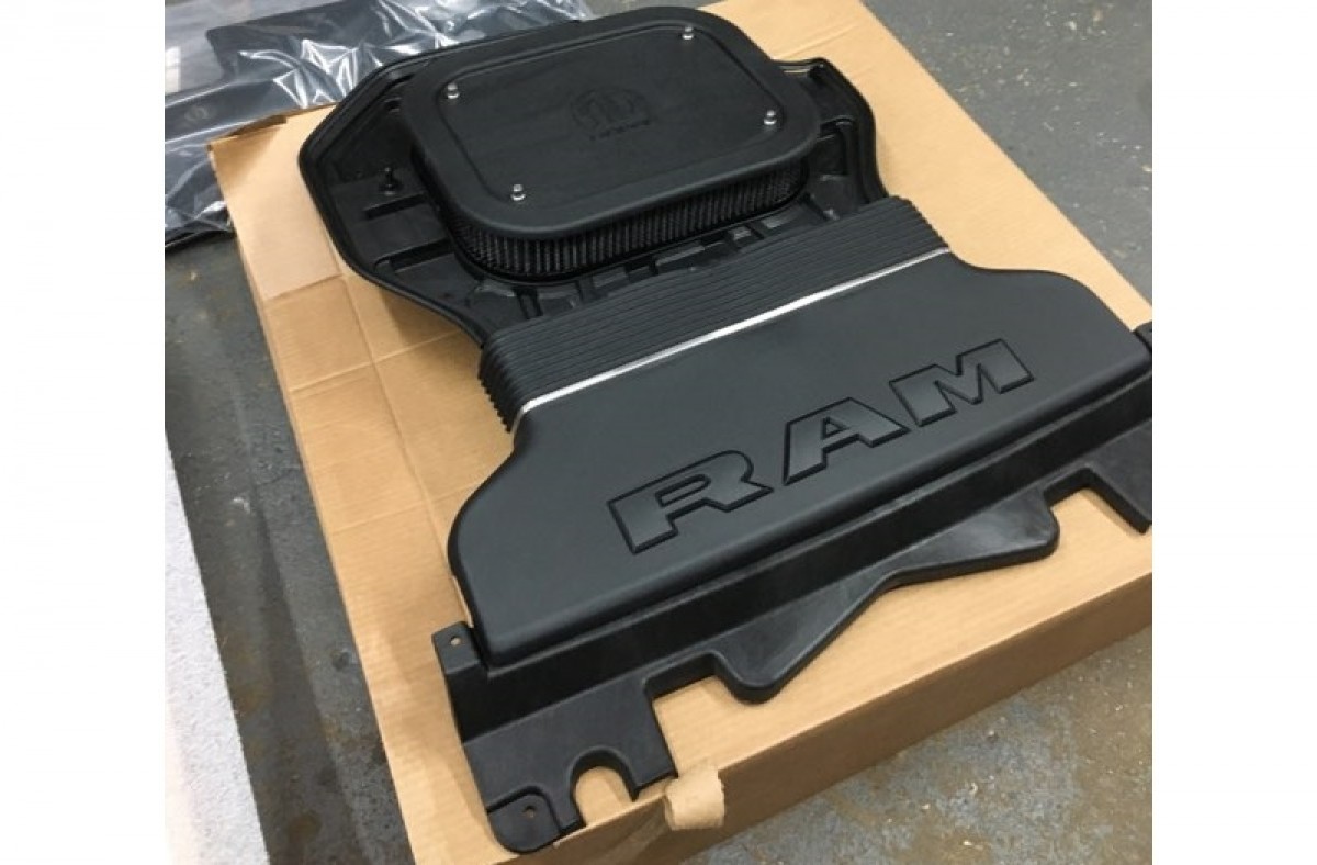 24-mopar-performance-cold-air-intake-5.7l-engine-2.jpg Mopar Performance Cold Air Intake 5.7L Engine